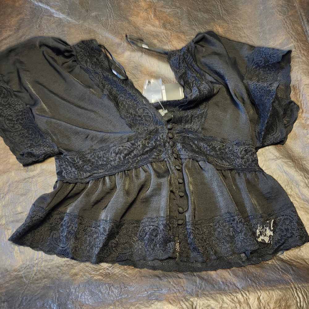 NWT Women’s Black Lace Trim Button-Front Top